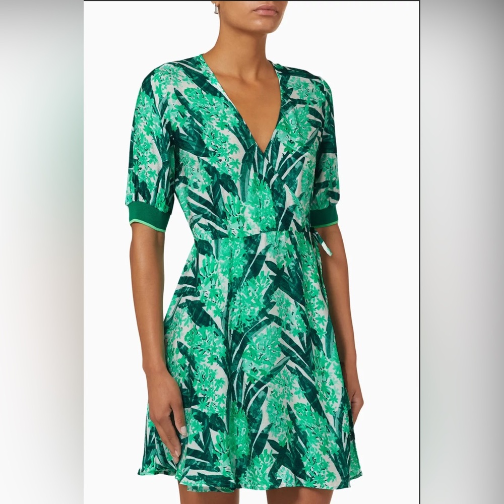 ARMANI EXCHANGE Tropical Print Dress in Viscose. Size 4. Excellent Condition